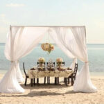 dais nuptial sur la plage