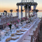 table fleurie cérémonie de mariage